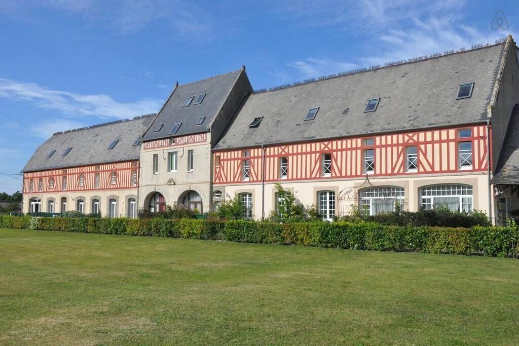 Appartement Lumineux Et Cosy Avec Jardin Vue Sur Chateau Pres Port En Bessin, Bayeux Et Omaha Beach Commes Buitenkant foto