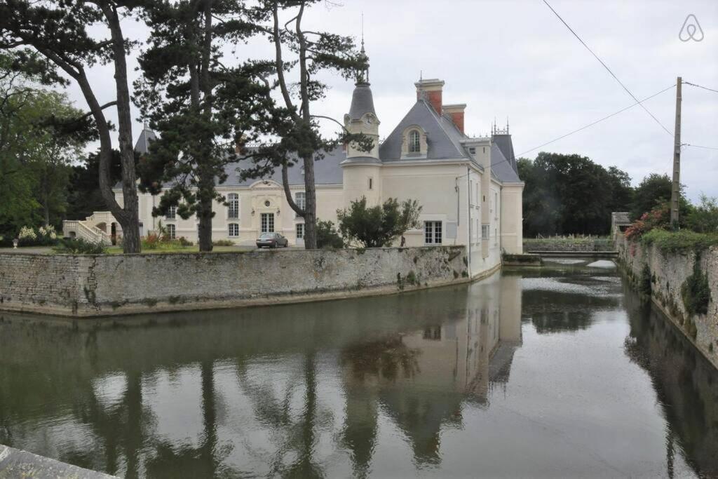 Appartement Lumineux Et Cosy Avec Jardin Vue Sur Chateau Pres Port En Bessin, Bayeux Et Omaha Beach Commes Buitenkant foto