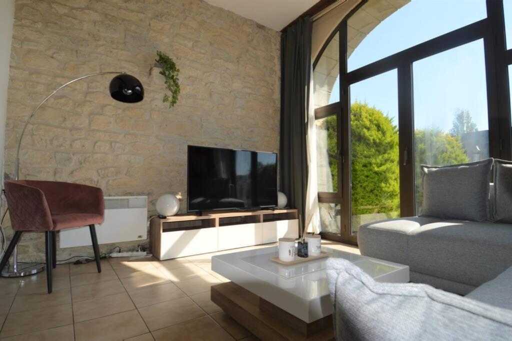 Appartement Lumineux Et Cosy Avec Jardin Vue Sur Chateau Pres Port En Bessin, Bayeux Et Omaha Beach Commes Buitenkant foto