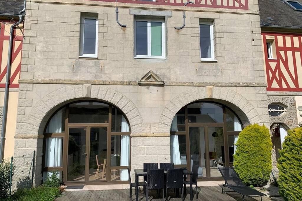 Appartement Lumineux Et Cosy Avec Jardin Vue Sur Chateau Pres Port En Bessin, Bayeux Et Omaha Beach Commes Buitenkant foto