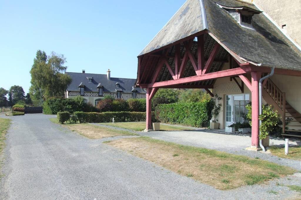 Appartement Lumineux Et Cosy Avec Jardin Vue Sur Chateau Pres Port En Bessin, Bayeux Et Omaha Beach Commes Buitenkant foto