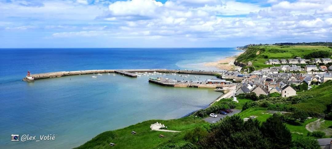 Appartement Lumineux Et Cosy Avec Jardin Vue Sur Chateau Pres Port En Bessin, Bayeux Et Omaha Beach Commes Buitenkant foto